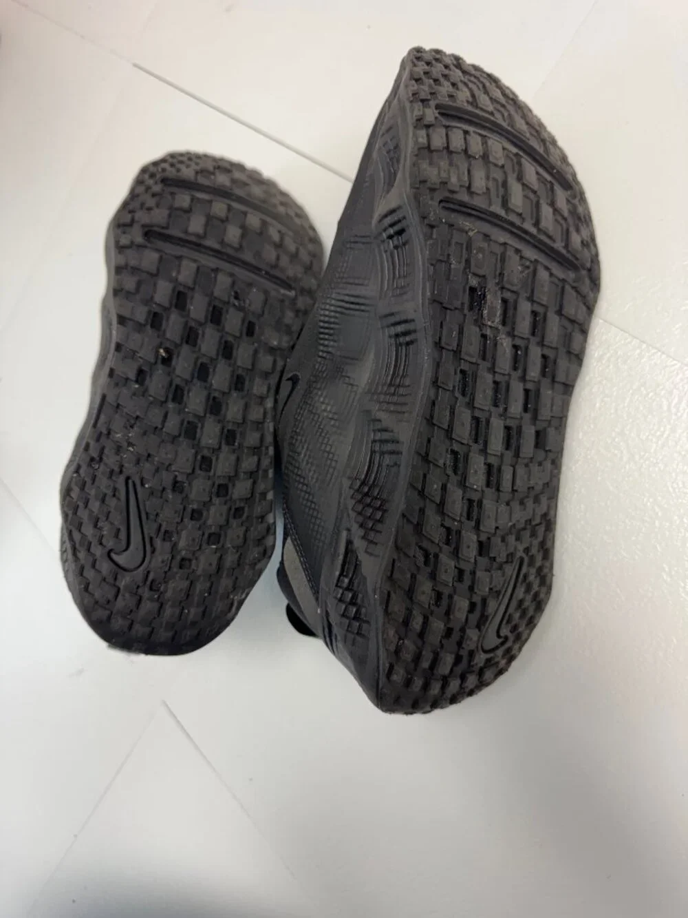 Nike Vomero 5 SE 'Triple Black' (Youth 5.5Y)